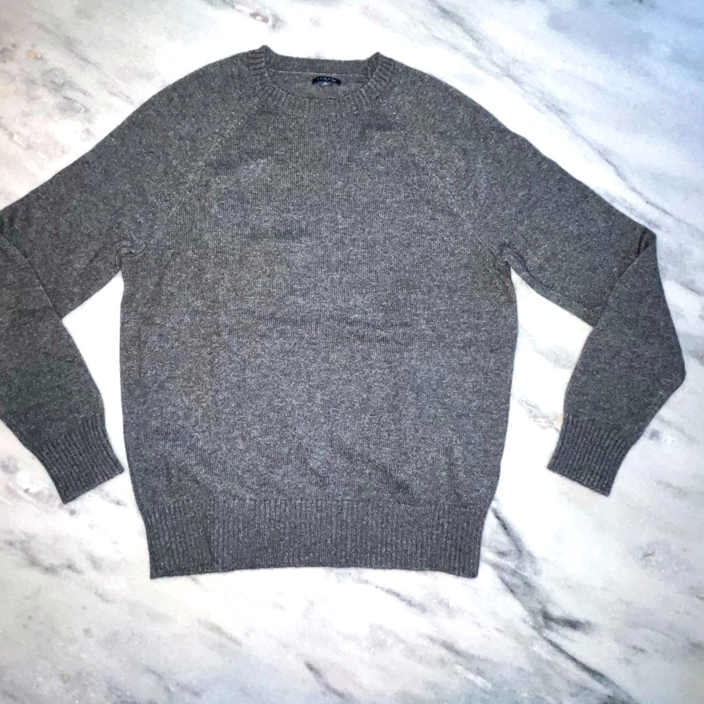 J Crew men’s wool blend Crewneck Sweater in Charcoal Grey size Small.